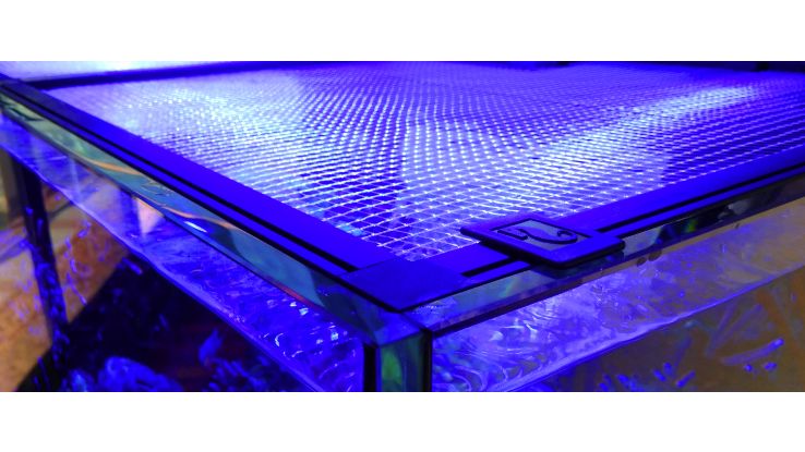 Red Sea Aquariennetzabdeckung 24''/60cm (inkl. 1 Universalausschnitt) (R42080)