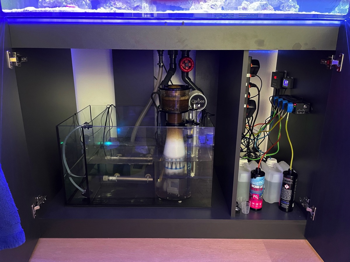D-D AQUA-Pro Reef 1200 White Gloss 120x60x56cm Aquariumsystem mit Holzschrank D-D AQUA-Pro Reef 1200 White Gloss 120x60x56cm Aquariumsystem mit Holzschrank